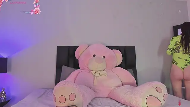 SaradaParker online show from 02-19-26, 02:35