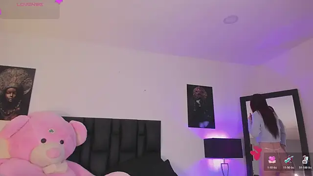 SaradaParker online show from 04-27-26, 03:21