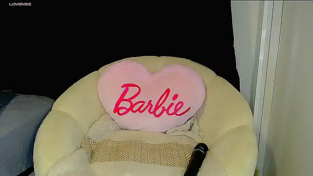 Horny beautyyy online show from 02-26-26, 04:17