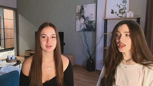 MayaGlow online show from 11-21-25, 05:39