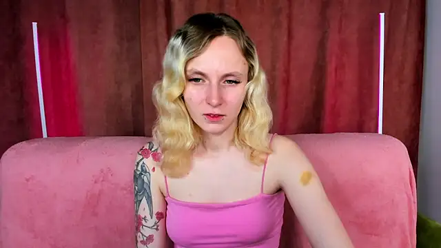 LikiLips online show from 11-25-25, 01:05