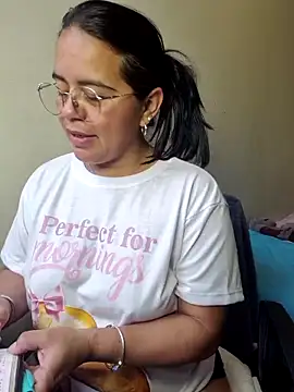 Miss  kendra  online show from 10-31-25, 02:51