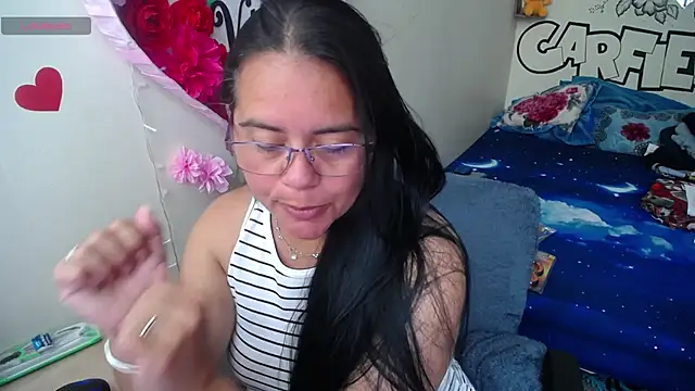 Miss  kendra  online show from 04-26-26, 04:15