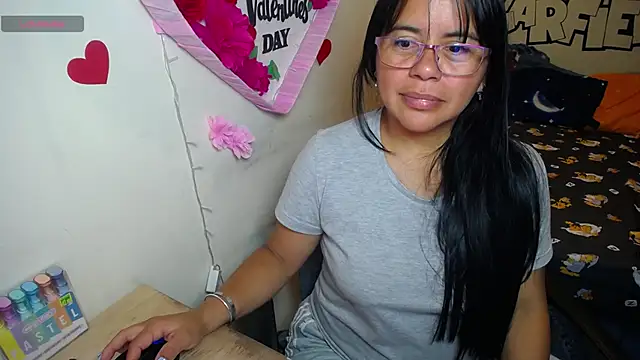 Miss  kendra  online show from 05-13-26, 11:51