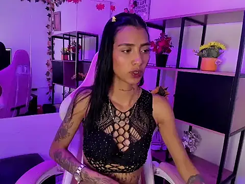 KarlaSlutSkinny   online show from 02-05-26, 08:57