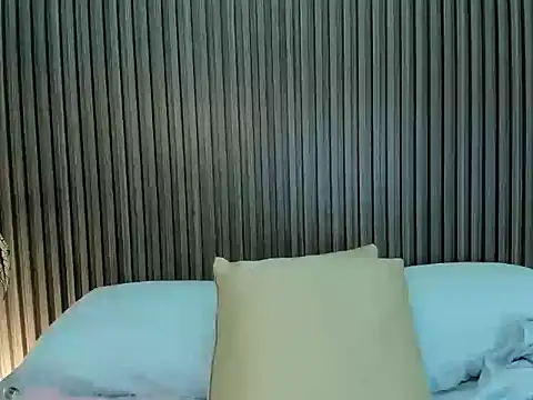 laura maite  online show from 10-23-25, 12:04