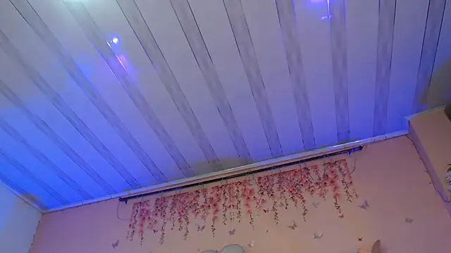 SweetRenata  online show from 11-25-25, 11:21