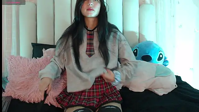 SweetRenata  online show from 02-02-26, 01:21