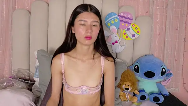 SweetRenata  online show from 04-22-26, 12:07