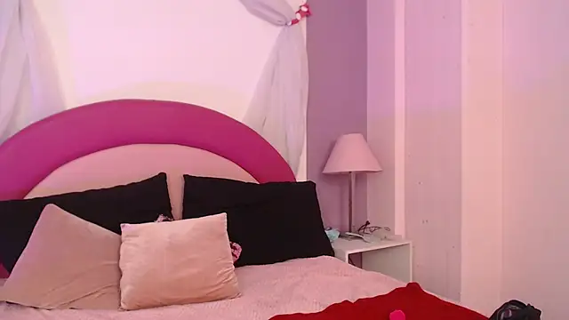 SweetRenata  online show from 04-26-26, 12:58