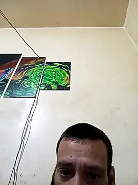 Snapshot of Alexelli40 chatting on 10-13-25, 05:57 Alexelli40 online show from 10-13-25, 05:57