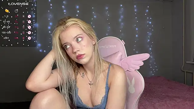 myprettylola online show from 03-14-26, 03:50