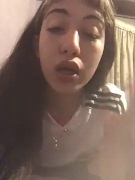 Snapshot of tina201 chatting on 10-19-25, 10:10 tina201 online show from 10-19-25, 10:10