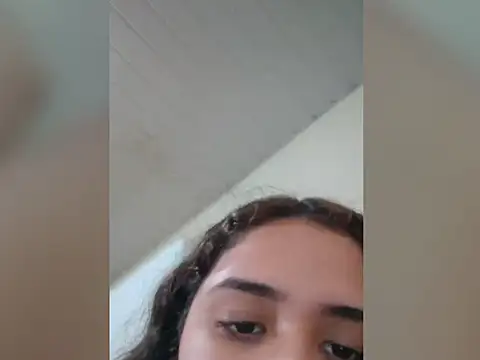 Snapshot of __reisesther chatting on 10-08-25, 08:50   reisesther online show from 10-08-25, 08:50