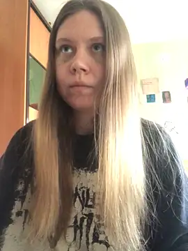 LunaVirelle online show from 04-24-26, 01:02