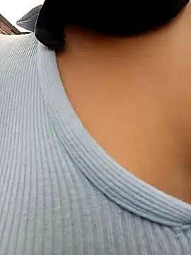 Scarlet Aura online show from 11-21-25, 08:51