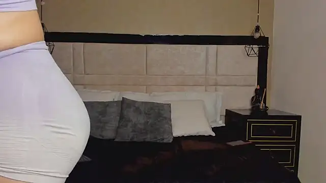 Snapshot of RousseWalker chatting on 11-19-25, 11:54 RousseWalker online show from 11-19-25, 11:54