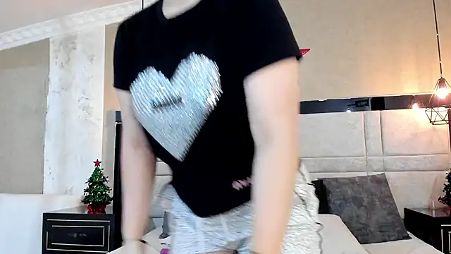 Snapshot of RousseWalker chatting on 12-03-25, 02:59 RousseWalker online show from 12-03-25, 02:59