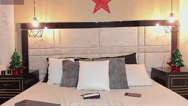 Snapshot of RousseWalker chatting on 12-04-25, 12:14 RousseWalker online show from 12-04-25, 12:14