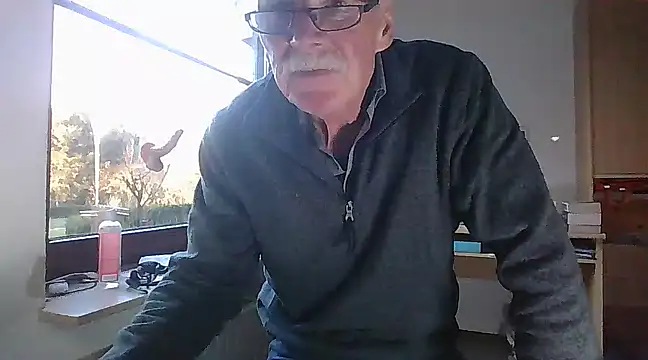 Snapshot of super-snoopy chatting on 01-19-25, 02:28 super-snoopy online show from 01-19-25, 02:28