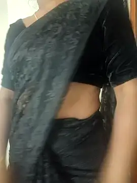 Snapshot of Tamilmallu-duskygirl03 chatting on 11-06-25, 06:25 Tamilmallu-duskygirl03 online show from 11-06-25, 06:25