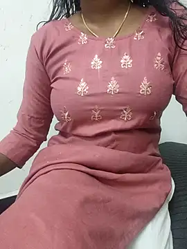 Snapshot of Tamilmallu-duskygirl03 chatting on 11-08-25, 09:31 Tamilmallu-duskygirl03 online show from 11-08-25, 09:31