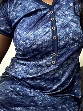 Snapshot of Tamilmallu-duskygirl03 chatting on 11-09-25, 06:06 Tamilmallu-duskygirl03 online show from 11-09-25, 06:06