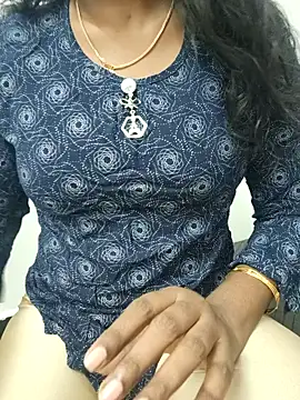 Snapshot of Tamilmallu-duskygirl03 chatting on 11-10-25, 07:40 Tamilmallu-duskygirl03 online show from 11-10-25, 07:40