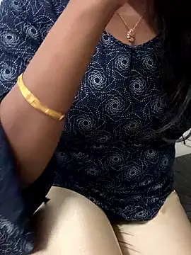 Snapshot of Tamilmallu-duskygirl03 chatting on 11-13-25, 07:35 Tamilmallu-duskygirl03 online show from 11-13-25, 07:35