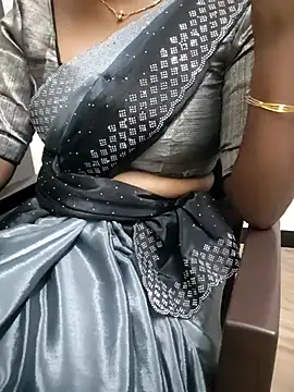 Snapshot of Tamilmallu-duskygirl03 chatting on 11-22-25, 07:13 Tamilmallu-duskygirl03 online show from 11-22-25, 07:13