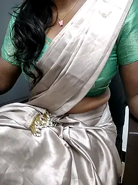 Snapshot of Tamilmallu-duskygirl03 chatting on 11-27-25, 07:21 Tamilmallu-duskygirl03 online show from 11-27-25, 07:21