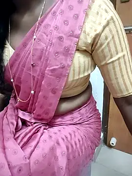 Snapshot of Tamilmallu-duskygirl03 chatting on 12-15-25, 06:39 Tamilmallu-duskygirl03 online show from 12-15-25, 06:39