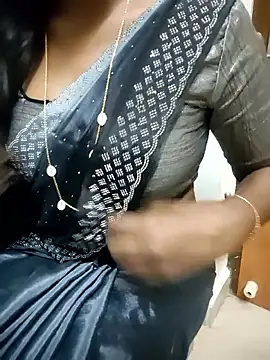 Snapshot of Tamilmallu-duskygirl03 chatting on 12-16-25, 07:02 Tamilmallu-duskygirl03 online show from 12-16-25, 07:02