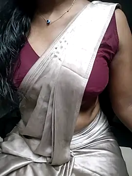 Tamilmallu-duskygirl03 online show from 07-18-26, 06:56
