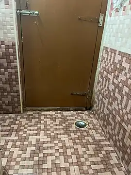 Snapshot of Telugu_dirty_talk_couple chatting on 12-18-25, 01:44 Telugu dirty talk couple online show from 12-18-25, 01:44