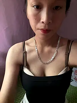 Snapshot of hi-hi-zz chatting on 10-09-25, 06:11 hi-hi-zz online show from 10-09-25, 06:11