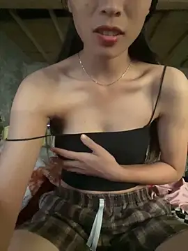 Snapshot of hi-hi-zz chatting on 10-20-25, 08:48 hi-hi-zz online show from 10-20-25, 08:48