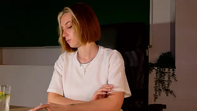 ClaireMathis online show from 07-04-26, 03:07