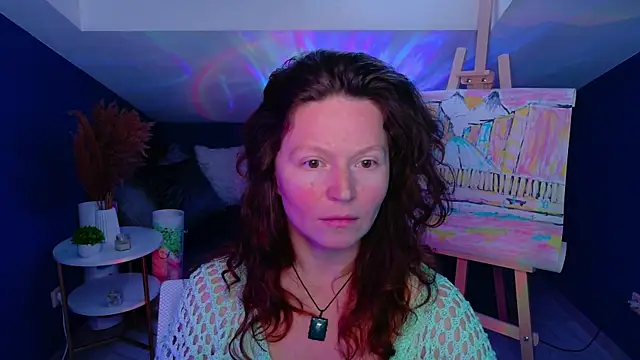 AuroraBorealis   online show from 10-10-25, 07:40