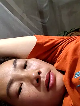Snapshot of gio-thu chatting on 05-06-26, 06:08 gio-thu online show from 05-06-26, 06:08