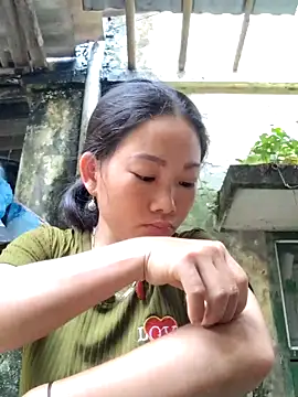 Snapshot of gio-thu chatting on 05-19-26, 01:56 gio-thu online show from 05-19-26, 01:56