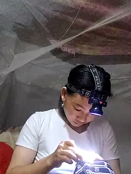 Snapshot of gio-thu chatting on 06-19-26, 01:48 gio-thu online show from 06-19-26, 01:48