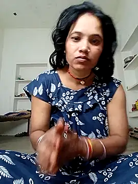 Snapshot of Cuty_tanya chatting on 04-21-26, 11:40 Cuty tanya online show from 04-21-26, 11:40