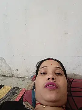 Snapshot of Cuty_tanya chatting on 06-01-26, 12:07 Cuty tanya online show from 06-01-26, 12:07