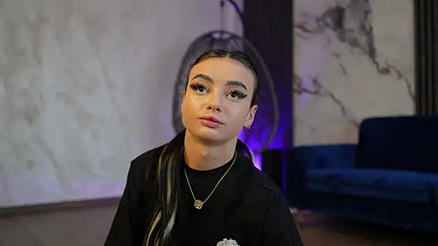 RachelRavee online show from 03-27-26, 05:35