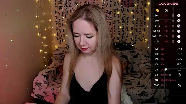 Evaa Braunn online show from 12-23-25, 04:32