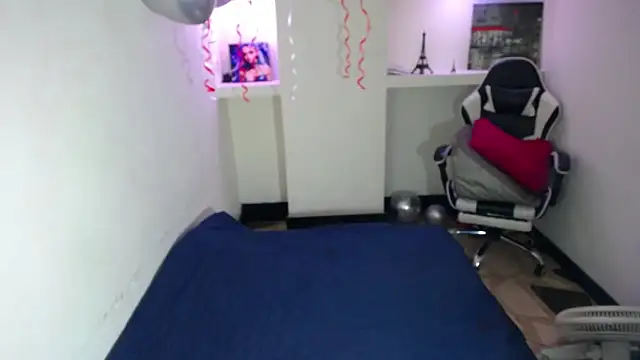 Snapshot of dayo_evans chatting on 11-17-25, 08:14 dayo evans online show from 11-17-25, 08:14