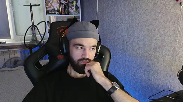 Nik Namee online show from 11-24-25, 01:22