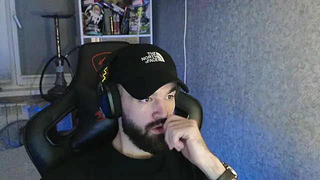 Nik Namee online show from 11-30-25, 08:57