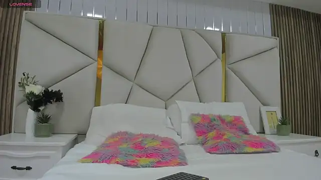 rebeca brown  online show from 04-24-26, 11:34